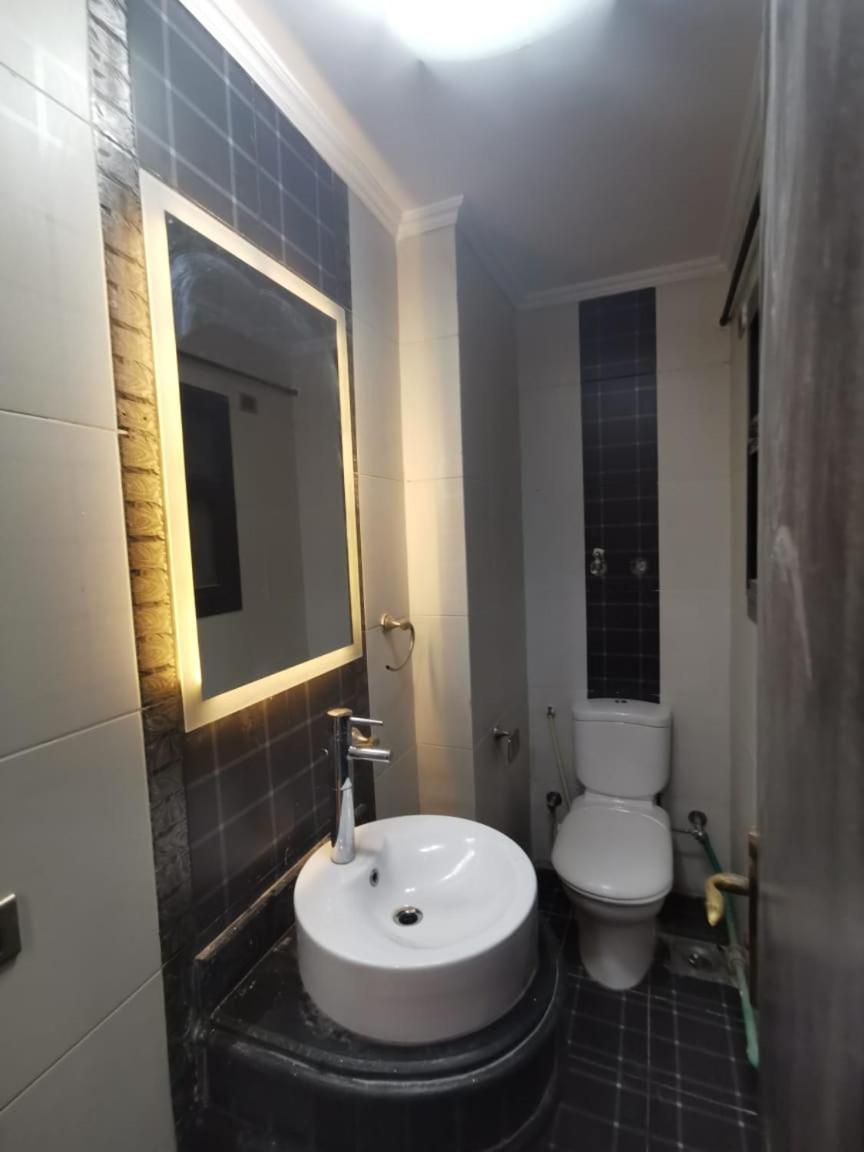 2br With Nile Overlooking * Cairo